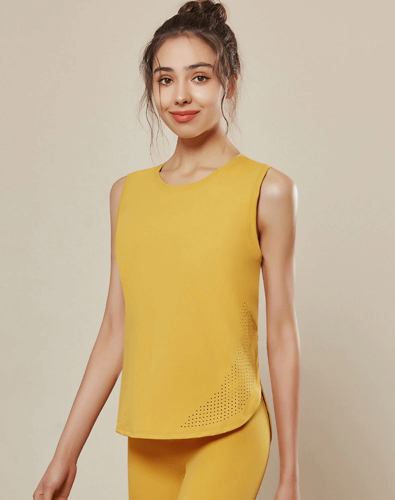 Yellow women's sleeveless breathable mesh yoga top, featuring a loose fit for optimal comfort and performance. Ideal for workouts.